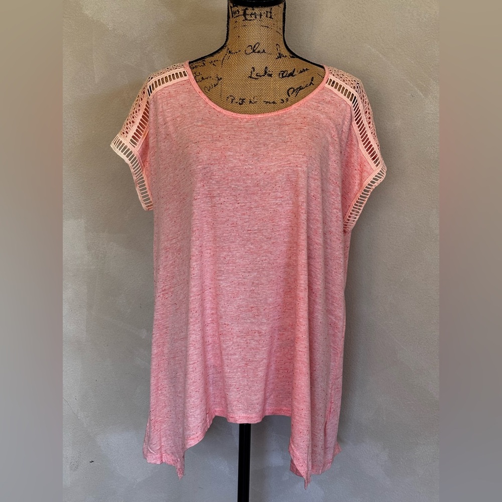 NWT Kori Pink Short Sleeve shark bite Top